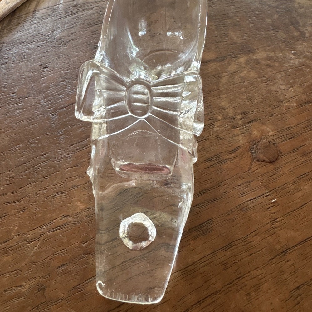 Gillinder & Sons Clear Pressed Glass Slipper Shoe Bow Detail 4.5 Inch Cinderella
